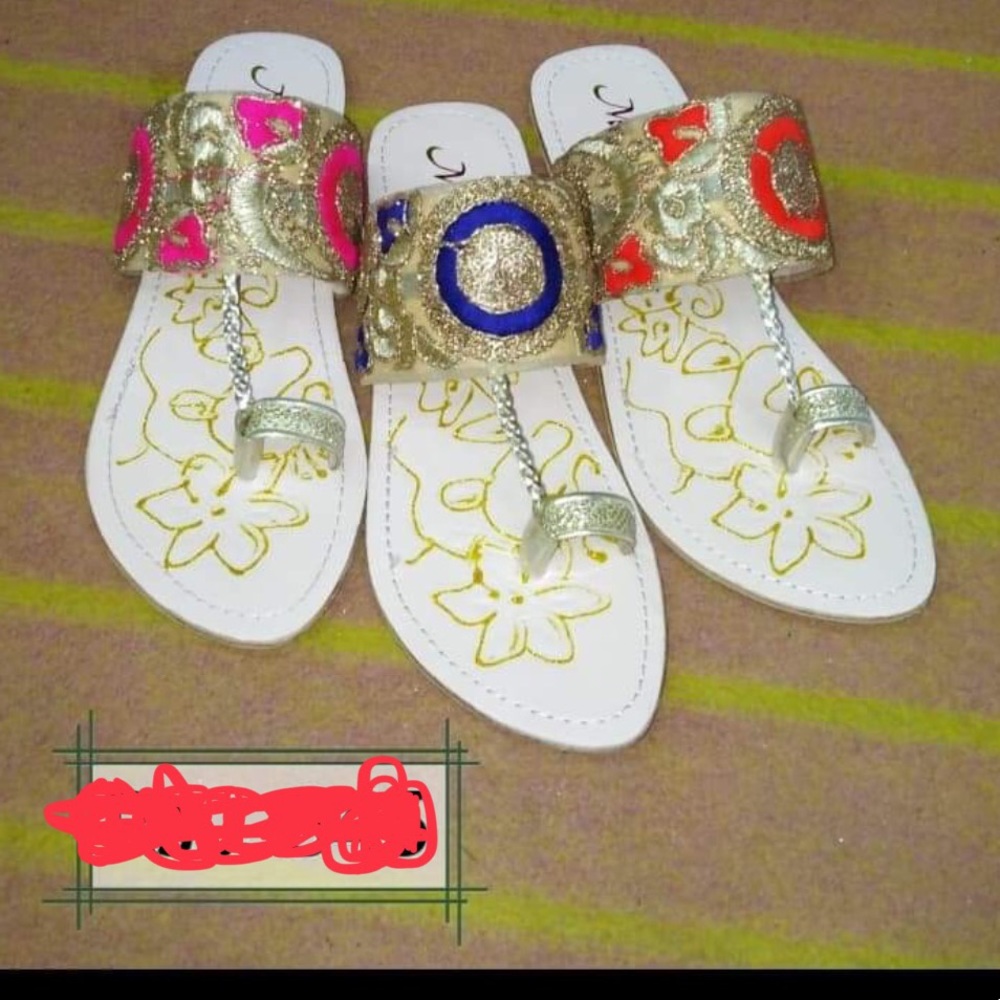 Beautiful flat Indian sandals.